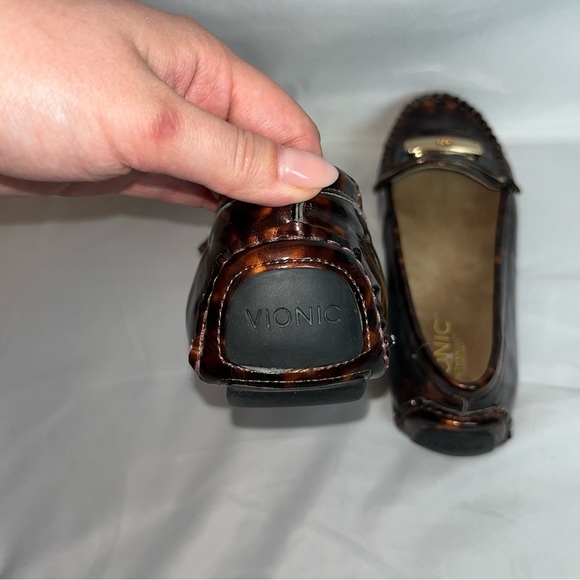Vionic Sydney Loafers - Picture 6 of 9
